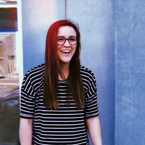 Meet your Posher, Alexis